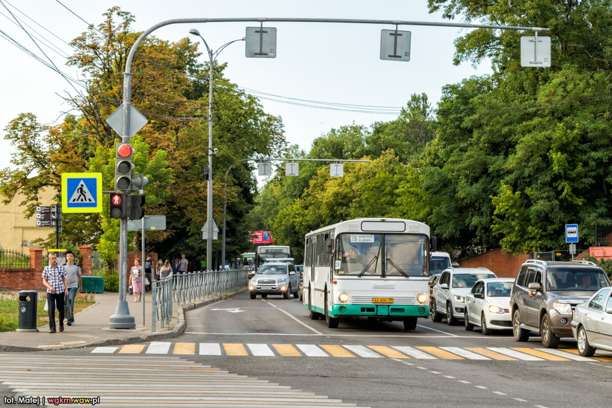 Mercedes-Benz O307 #AA606 39