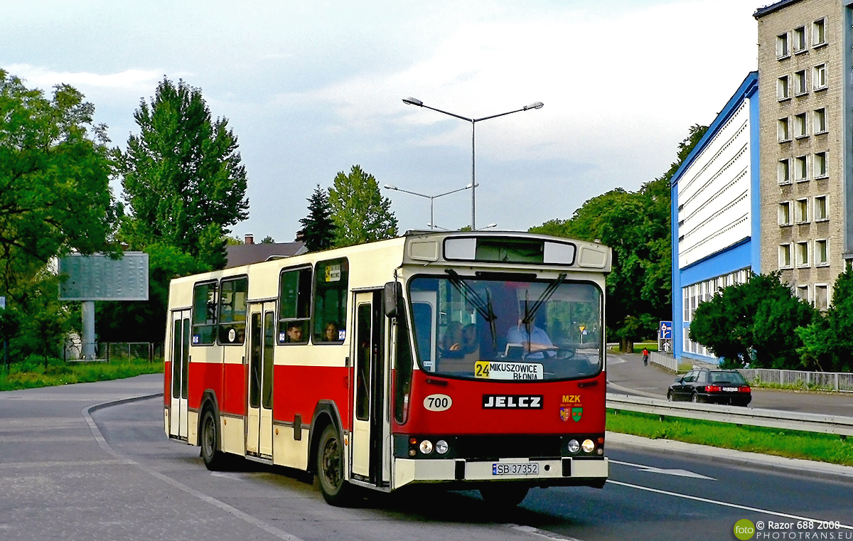 Jelcz M11 #700