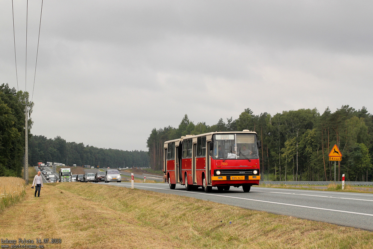 Ikarus 280.26 #700