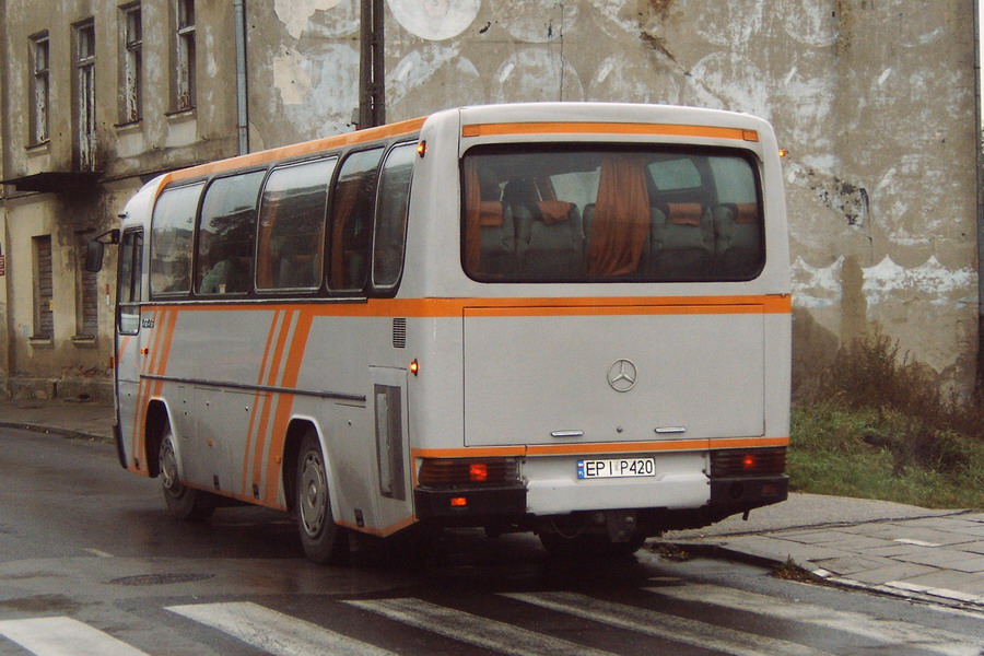 Mercedes O303 #EPI P420