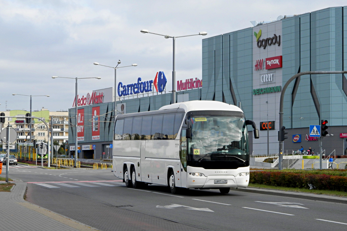 Neoplan N2216 SHDL #O 897 TH 39