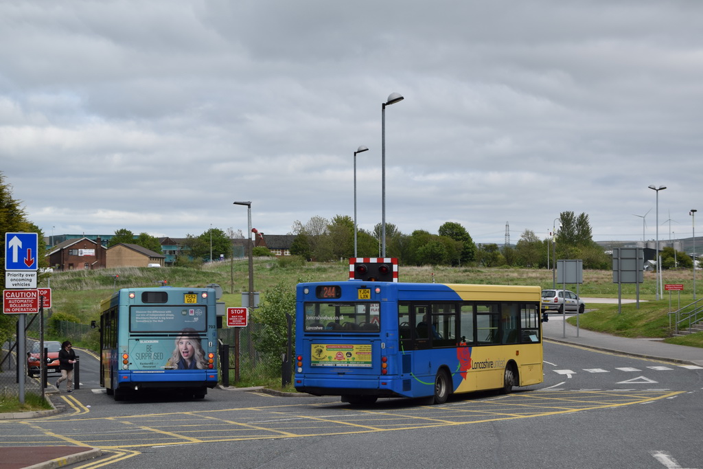 Dennis Dart SLF / Plaxton Mini Pointer #706