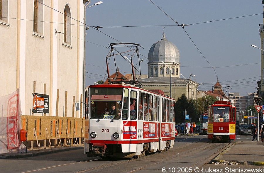 Tatra KT4D #203