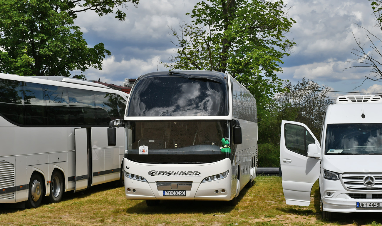 Neoplan N1217 HDC #PY 88360