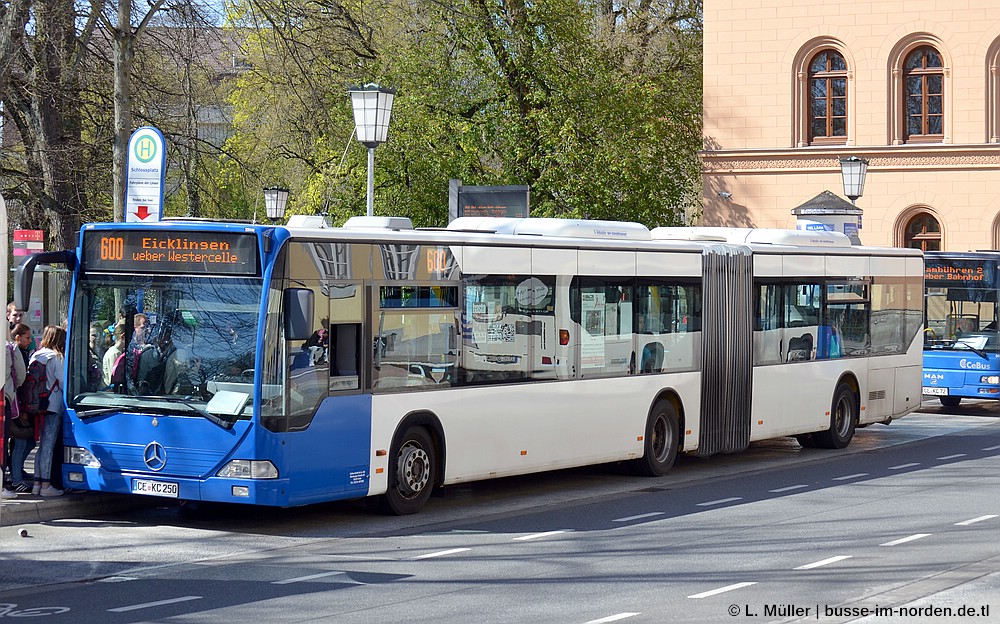 Mercedes-Benz O530G #250