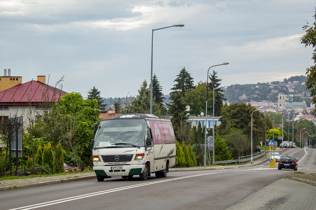 Mercedes-Benz 815 D / Auwärter Teamstar Kombi #RPR 23WX