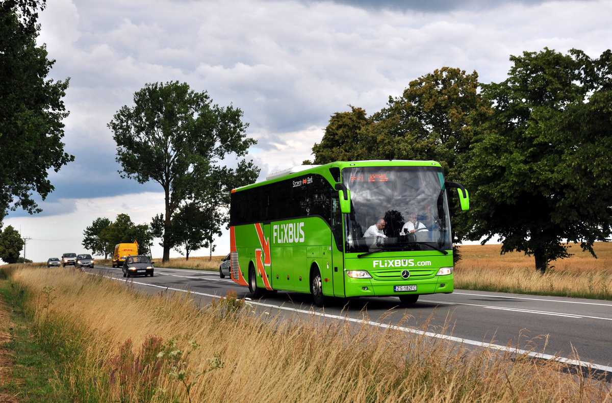 Mercedes-Benz Tourismo 16RHD/2 #ZS 182FC