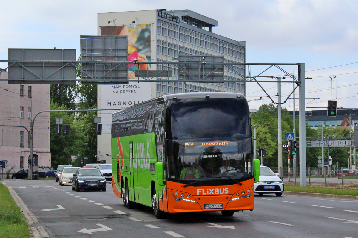 Volvo B11R 6x2 / Plaxton Elite i #P537