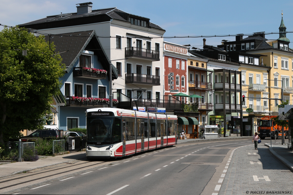 Vossloh Tramlink #129