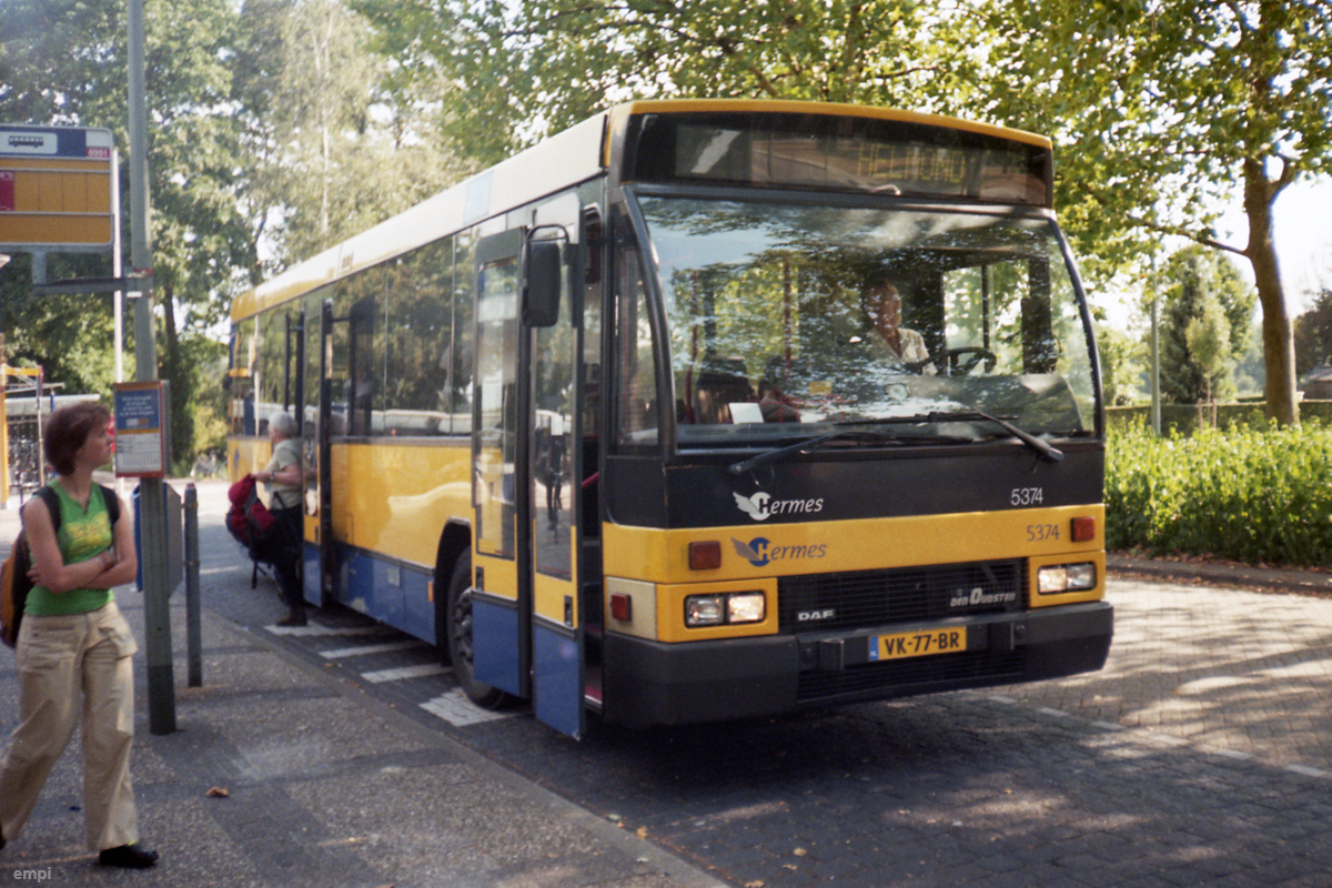 DAF SB220LC575 / Den Oudsten B88 #5374