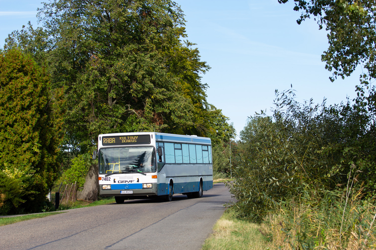 Mercedes-Benz O407 #7402