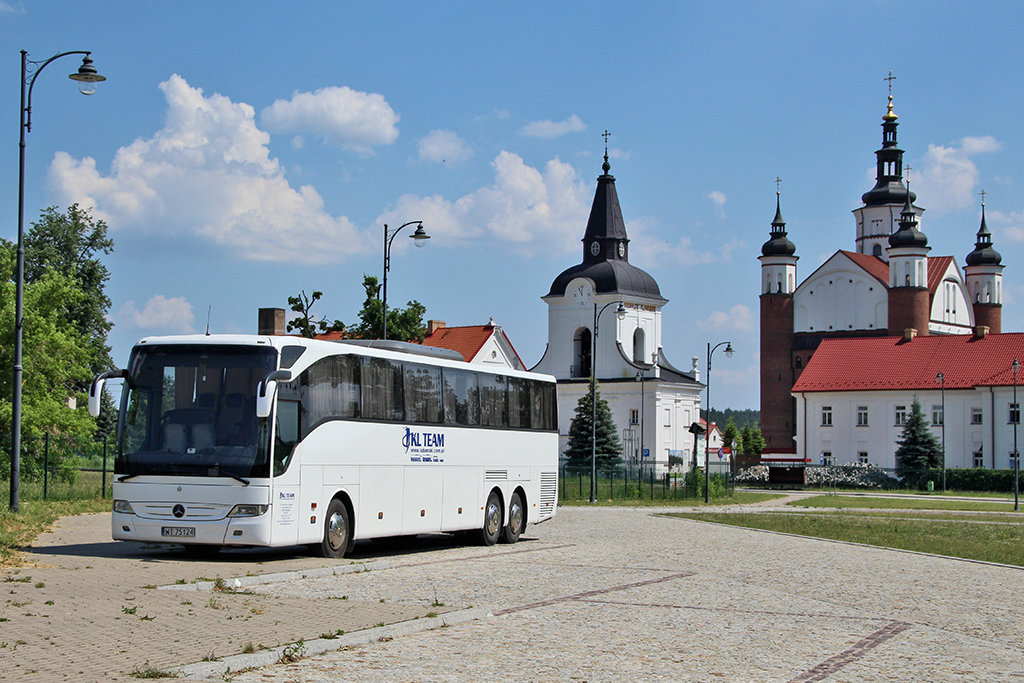 Mercedes-Benz Tourismo 17RHD #WT 75124