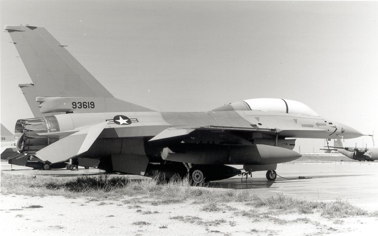 Highlight for Album: F-16B 92-0453