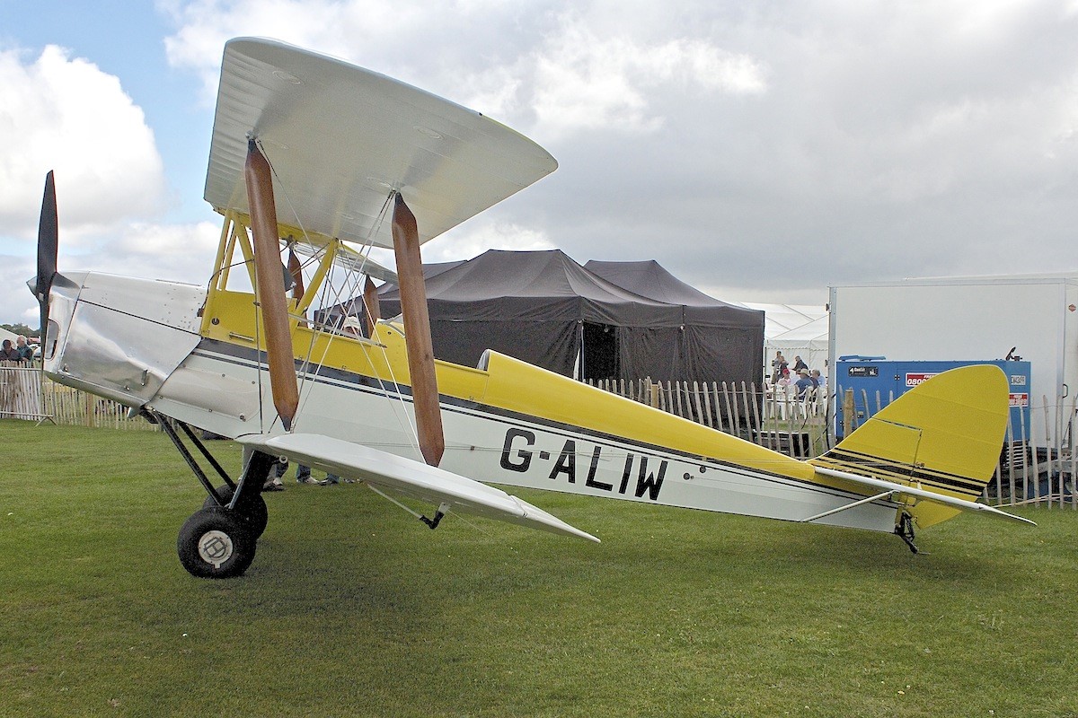 Tiger Moth NZ899 
Photo Terry Fletcher