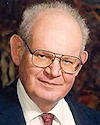  Benoit Mandelbrot 