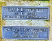 Hans F. Kuppenheim (geb. 3.12.1892 in Pforzheim; gest. am 04.09.1966 in Louisville, Jefferson, Kentucky, USA) und Ilse H. Kuppenheim geb. Hoepfel (geb. 19.7.1892; gest. 24.5.1960).jpg