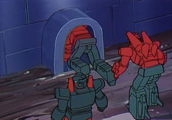 HM 30 Targetmasters sneak in.jpg