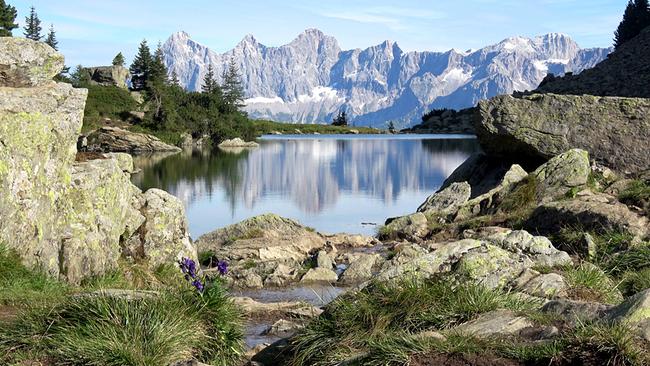 Dachstein; Sonnenaufgang am Spiegelsee