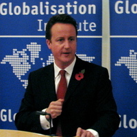 David CAmeron, orationem habens