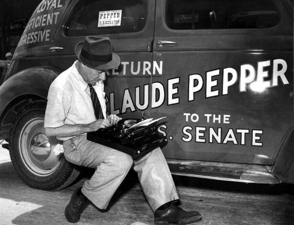 File:Newsman covering U.S. Senator Claude Pepper's campaign - Tampa (15712716885).jpg