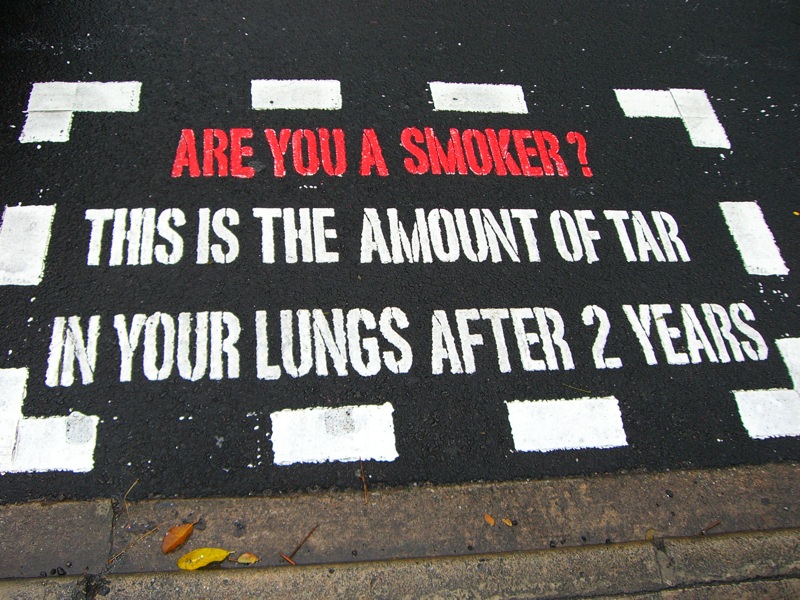 File:AntismokingMessage-PedestrianCrossing-Singapore-20050904.jpg