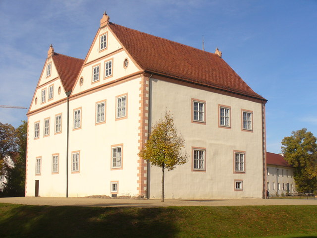 File:Koenigs Wusterhausen - Schloss (Palace) - geo.hlipp.de - 29486.jpg