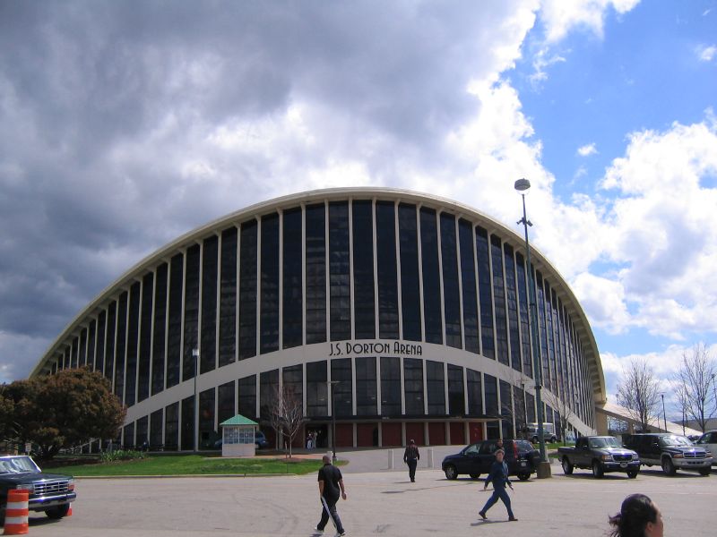 File:Dorton Arena.jpg