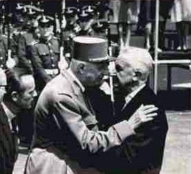 Arturo Illia rep al President de França, Charles de Gaulle. (Foto publicada a Clarín el 4 d'octubre de 1964)