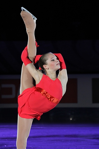 File:2011 Grand Prix Final Julia LIPNITSKAIA 3.jpg