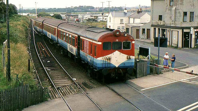 File:"Sealink" train, Castlerock - geograph.org.uk - 1601712.jpg