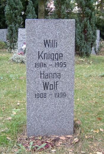 File:Tombstone Hanna Wolf.jpg