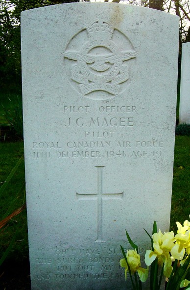 File:Magee Grave.JPG