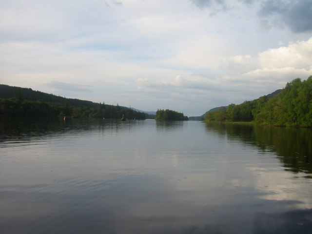 File:Loch Oich - geograph.org.uk - 401240.jpg