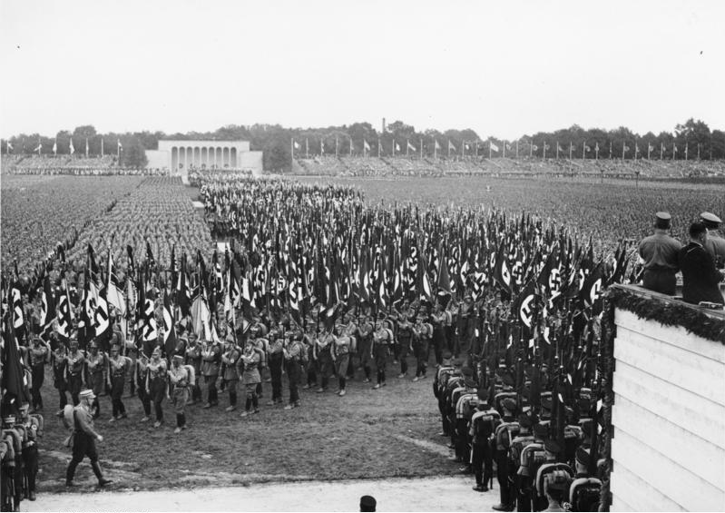 File:Bundesarchiv Bild 183-1987-0410-501, Nürnberg, Reichsparteitag, SA-Aufmarsch.jpg