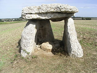 Dolmen de la Pierre Levée à Ardillières