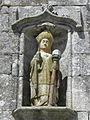 Église paroissiale Saint-Ouen : porche sud, statue de saint Ouen.