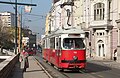 Tramvaj na nábřeží Kulina bána