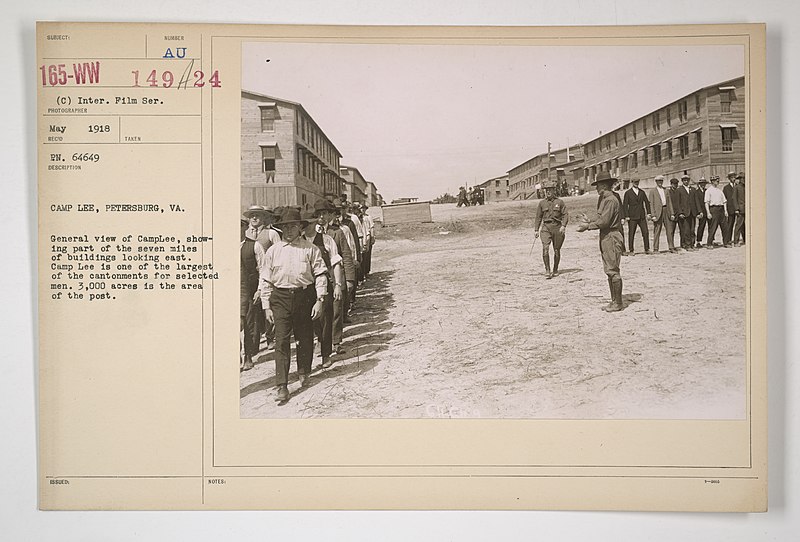 File:Drills - Infantry - Camp Lee, Petersburg, Virginia. General view of Camp Lee, showing part of the seven miles of buildings looking east. Camp Lee is one of the largest of the cantonments for selected men. 3,000 a(...) - NARA - 31475976.jpg