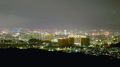 普宁城区东部夜景远眺