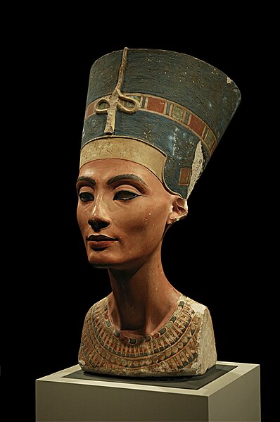 File:Nefertiti 30-01-2006.jpg