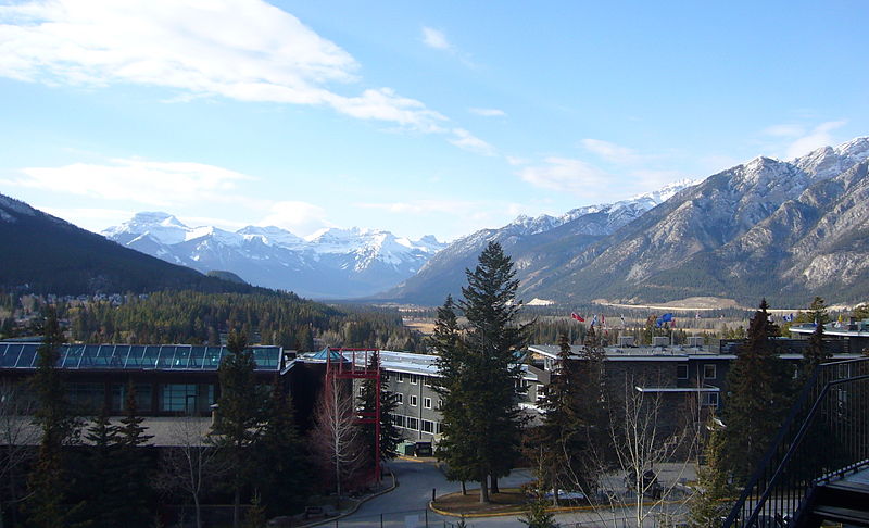 File:Banffcentre.jpg