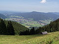 Ruhpolding vom Unternberg nach Nordosten zum Zeller Berg und den Flyschbergen Zinnkopf und Teisenberg