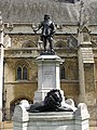 Statue d'Oliver Cromwell à Londres.