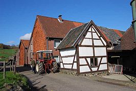 Boerderij met vakwerkschuurtje in Dal