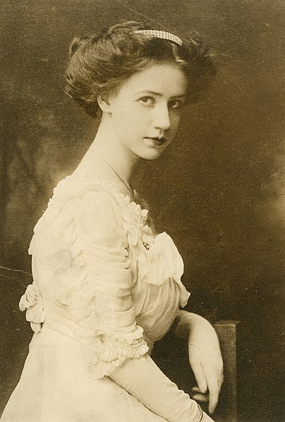 File:Helen Reed, vaudeville actress (SAYRE 8586).jpg