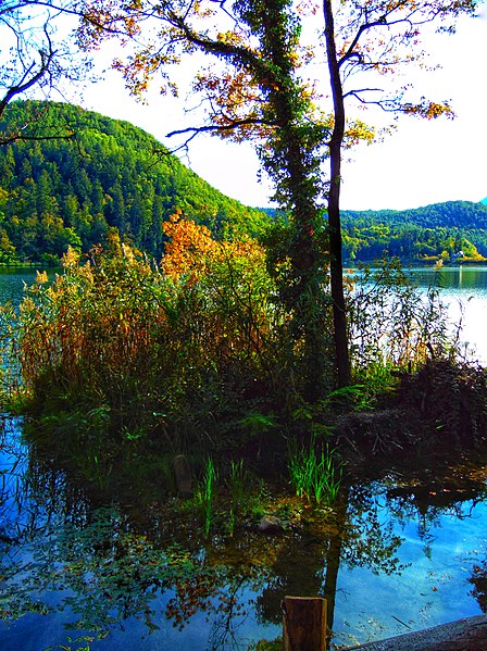 File:Lago di Monticolo - Photo by Giovanni Ussi - Lago Grande 47.jpg