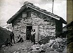 Thumbnail for File:Domhütte um 1900 Dia 280-202.jpg