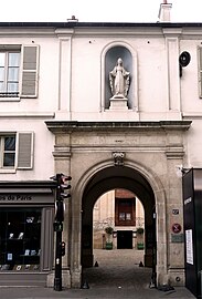 No 128, entrée des Missions étrangères de Paris.