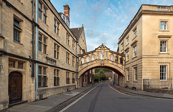 Bridge over New College Lane ("Bridge of Sighs") between buildings of Hertford College in Oxford, view from the west, in evening light.