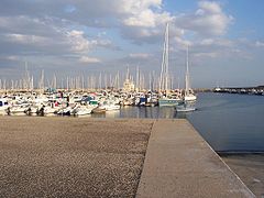 Español: Vista del puerto de Rota.